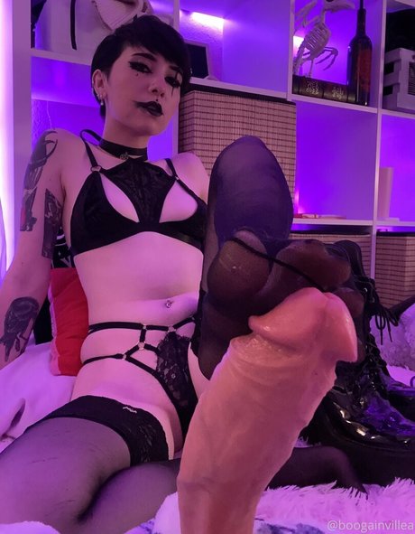 avaler du sperme uniquementfans beau haut photo