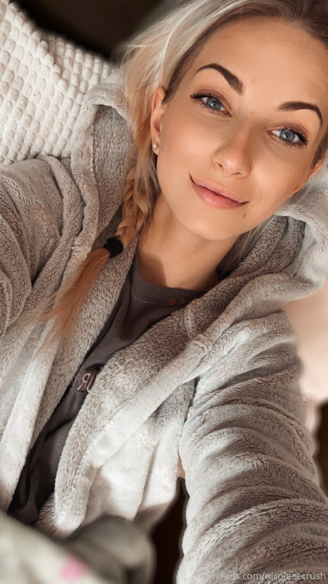 Sweet Crush Nicole actrice nue collection