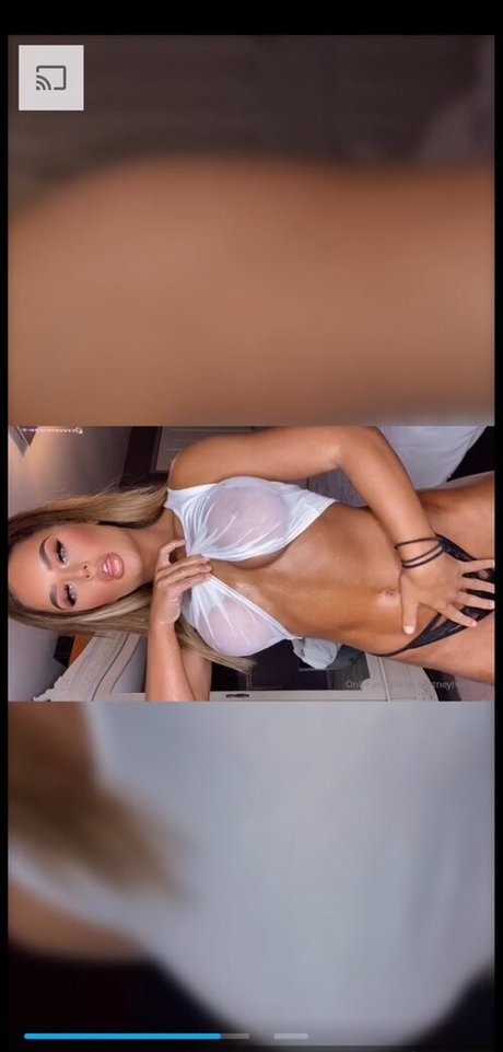 Courtney Hodgson star du sexe photos