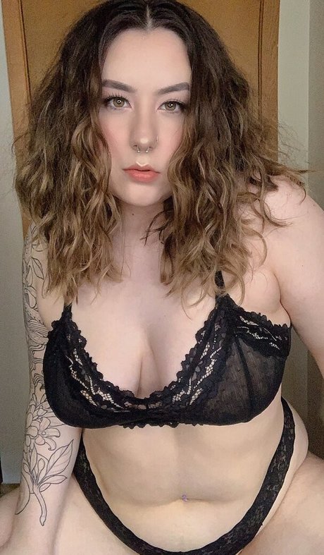 Katia Celestia star du porno xxx image