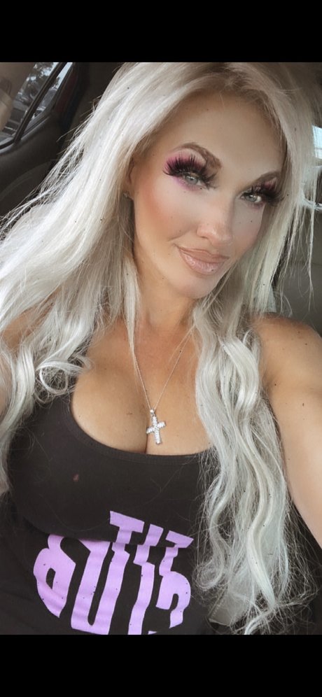 Christina Lee top star archive