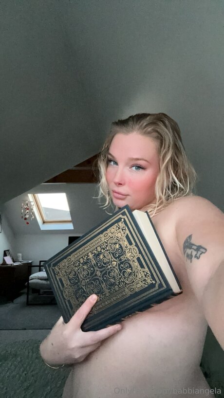 Babbiangela mannequin photo