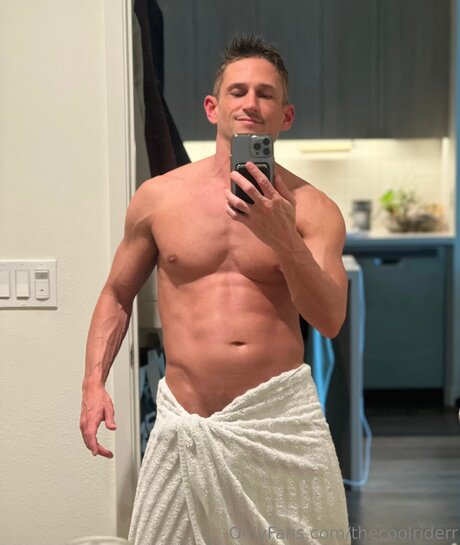 Thecoolriderr actrice de nus img