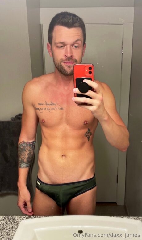petits seins potelés onlyfans haut sexy collection