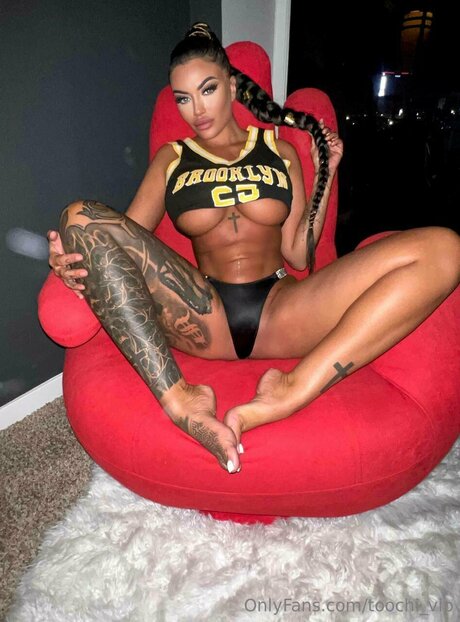 Toochi Gonewild jolie actrice collection