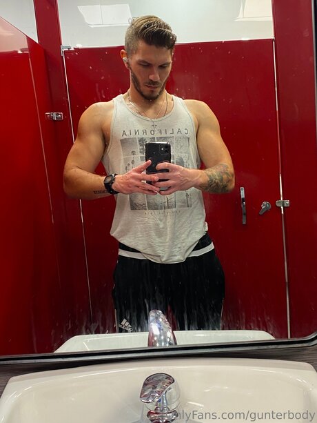 Gunterbody modèle xxx galerie