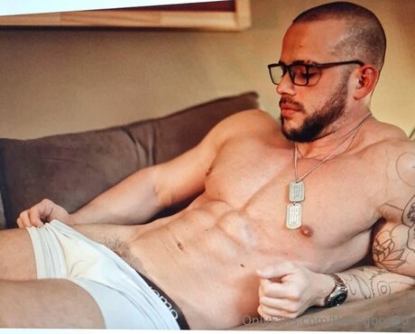 Thebigboy90 modèle artistique des photos