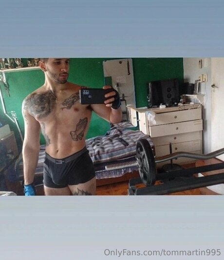 Tommartin995 modèle exclusif des photos