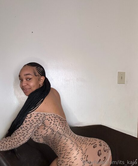 jeans cul onlyfans belle chaude archive