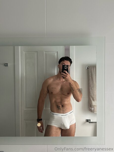 Freeryanessex xxx star du porno images