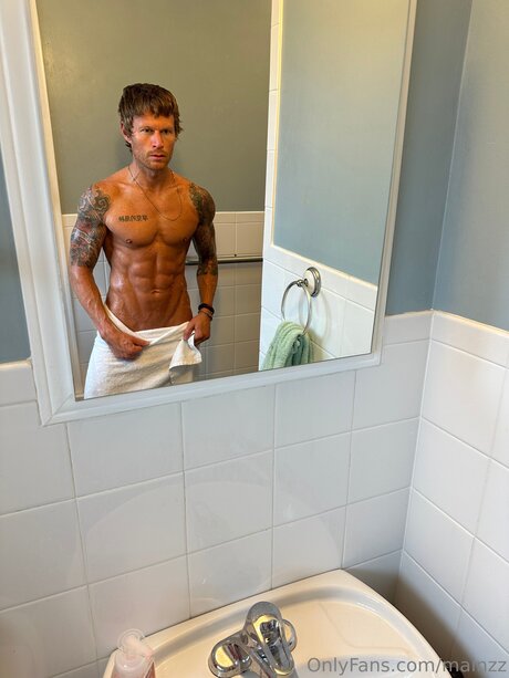 Mainzz nus star du porno img