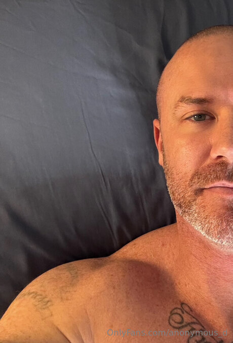 Anonymous D star du porno gratuite image