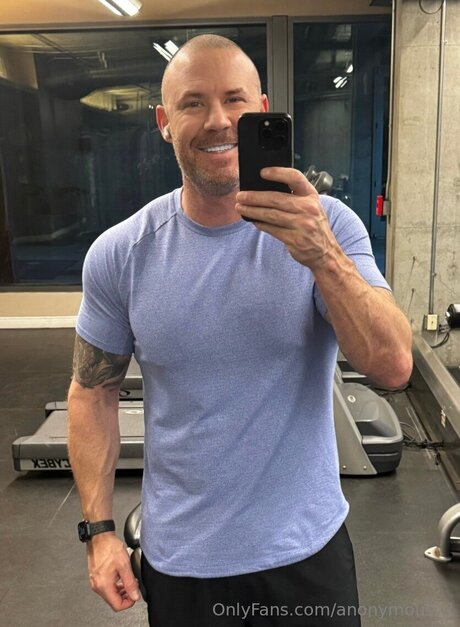 Anonymous D modèle sexy galeries