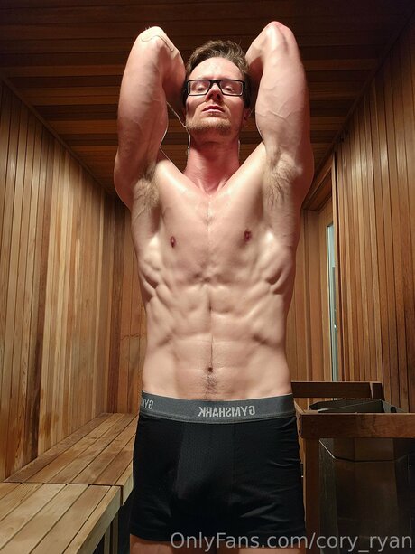 Cory Ryan modèle exclusif image