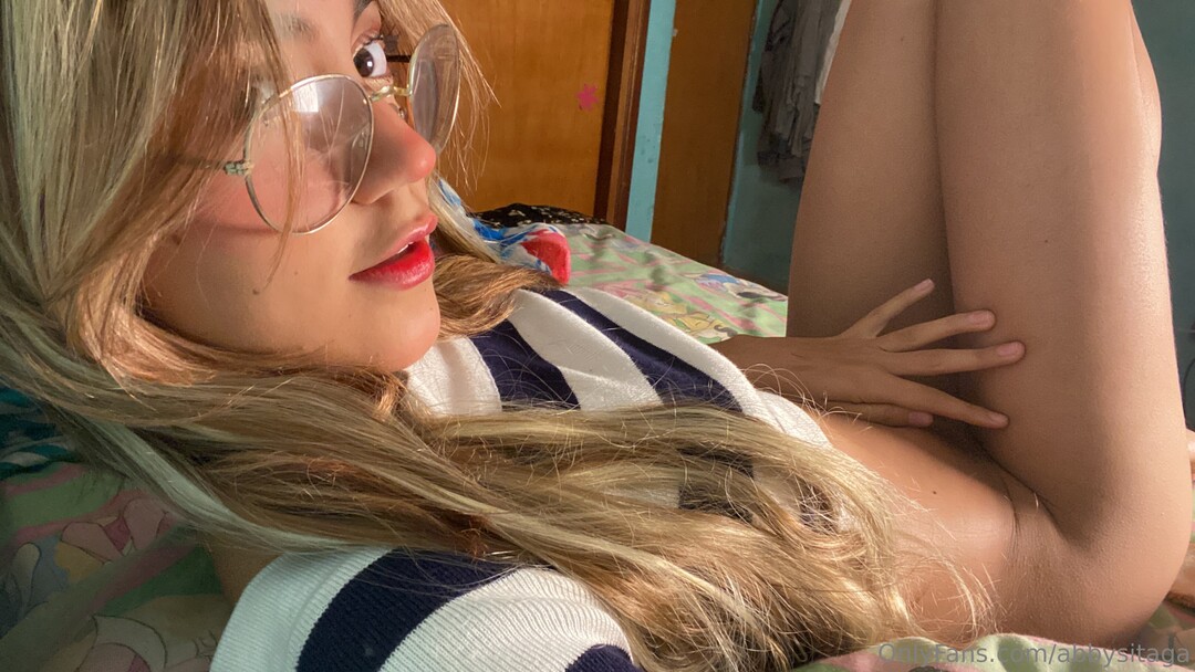 Abbysitaga modèle pornographique images