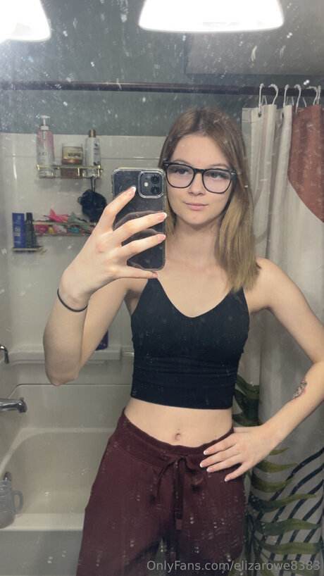 Elizarowe8383 actrice de sexe images