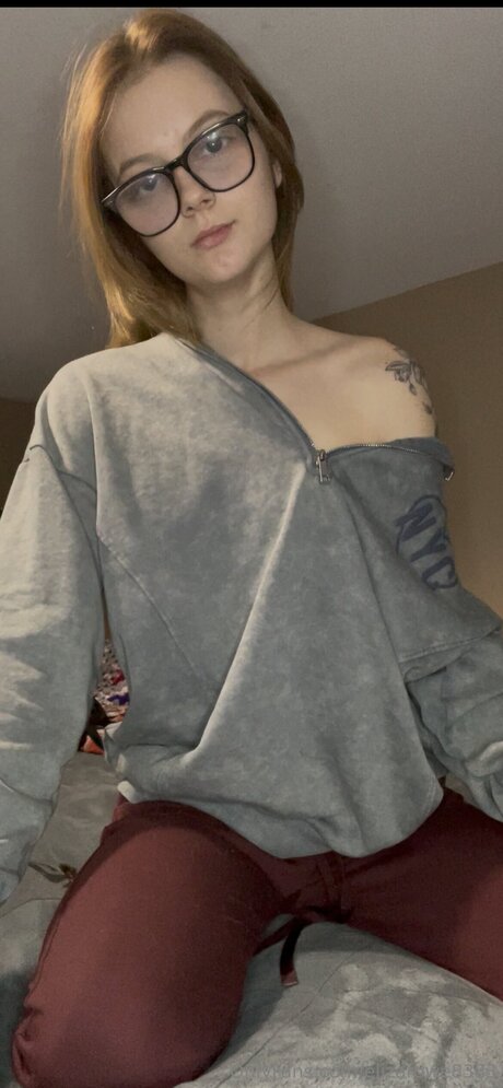 Elizarowe8383 modèle sympa archive