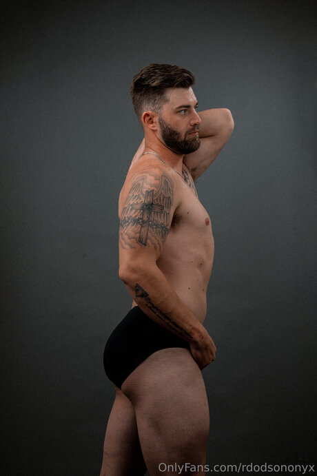 Rdodsononyx sexe star galeries