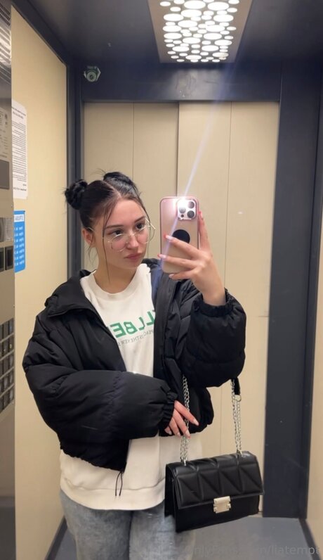 Tinylia haut de star du porno photos