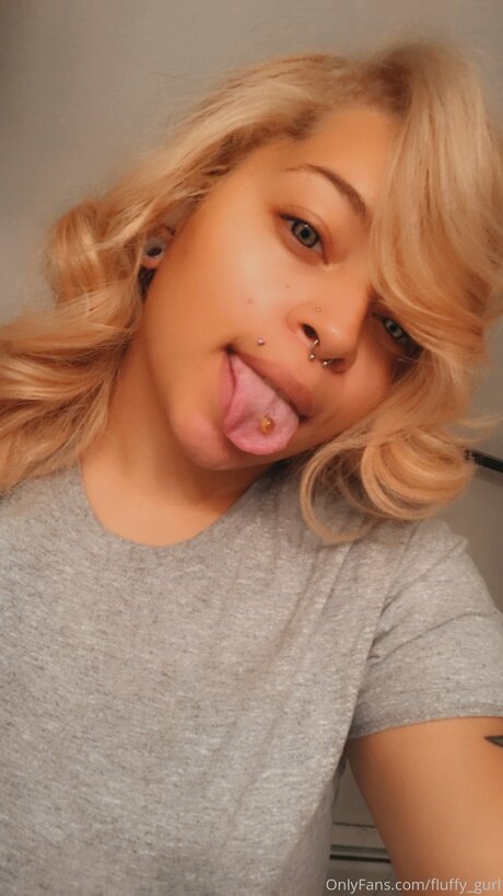 Fluffy Gurl modèle pornographique image