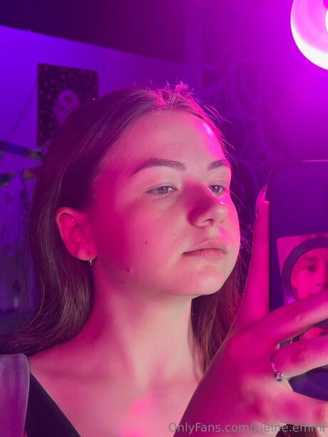 Kleine Emmi modèle porno archive