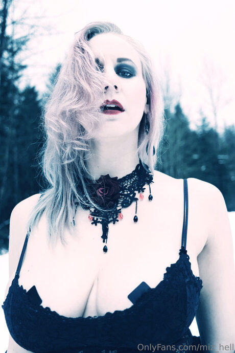 Miz Hell actrice parfaite galerie