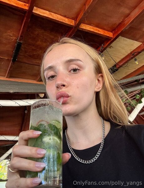 Polly Yangs star du porno xxx galerie