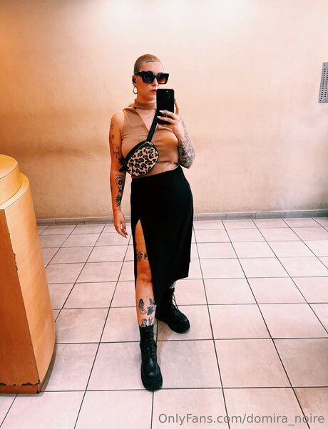 Domira Noire star du porno gratuit images