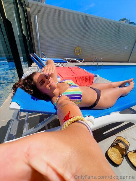 Dkpjeanne étoile chaude archive