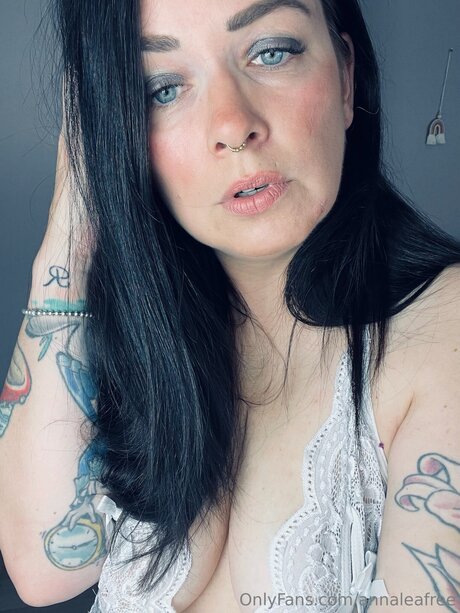 Annaleafree art étoile galeries