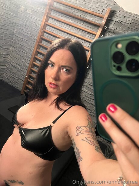 Annaleafree haut de star du porno image