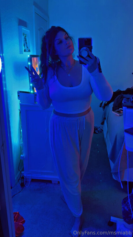 Msmiabb modèle érotique galerie