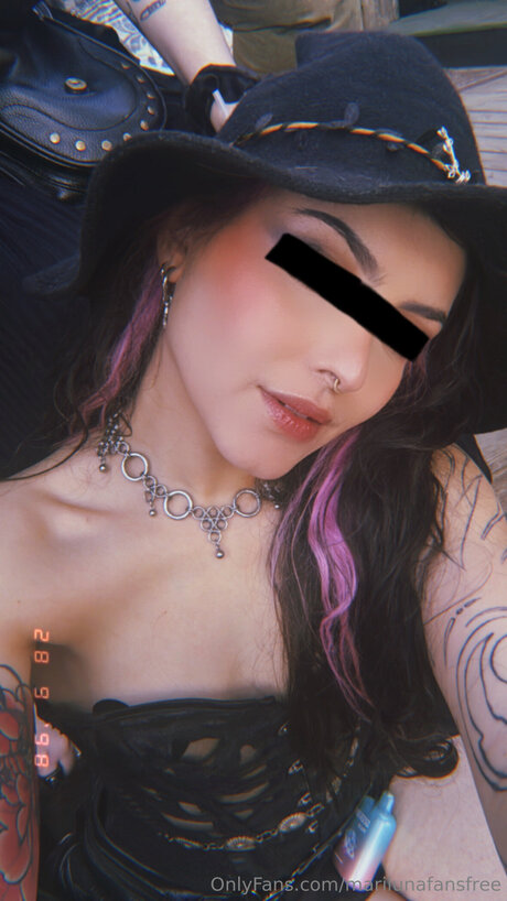 Marilunafansfree xxx star du porno galerie