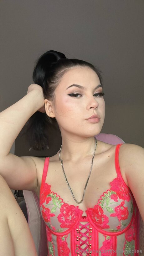 Xoxbaddies modèle artistique photos