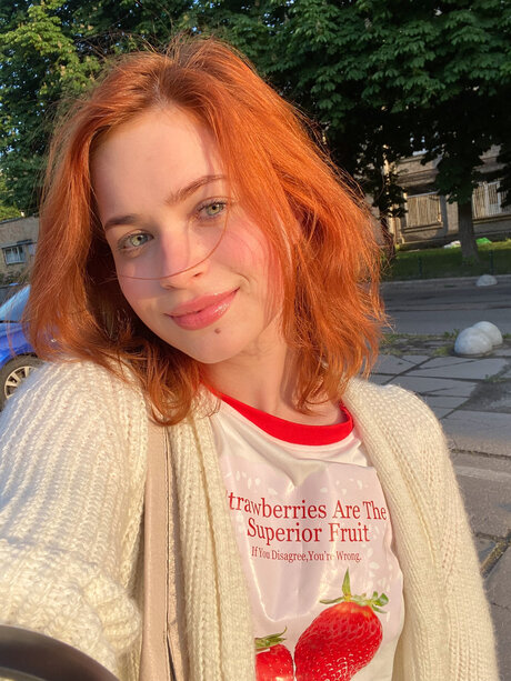 Pineappleri modèle sexy images