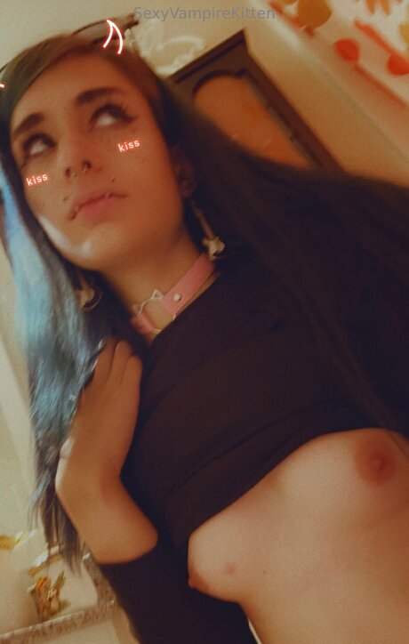 Sexyvampirekitten star du porno de haute qualité images