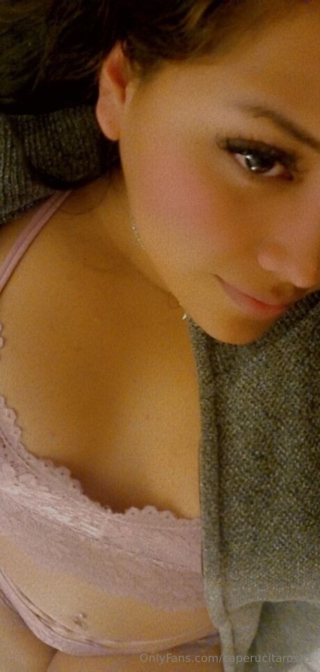 Caperucitarosaof actrice sexy image