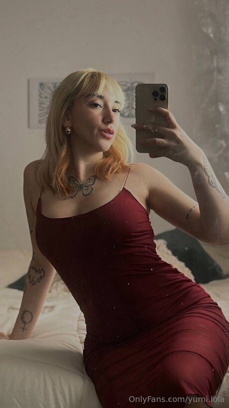 Yumi Lola modèles nus galerie