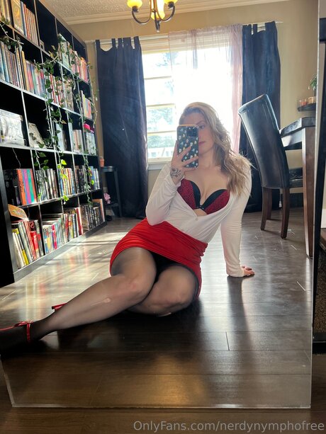 Nerdynymphofree star du porno parfaite images