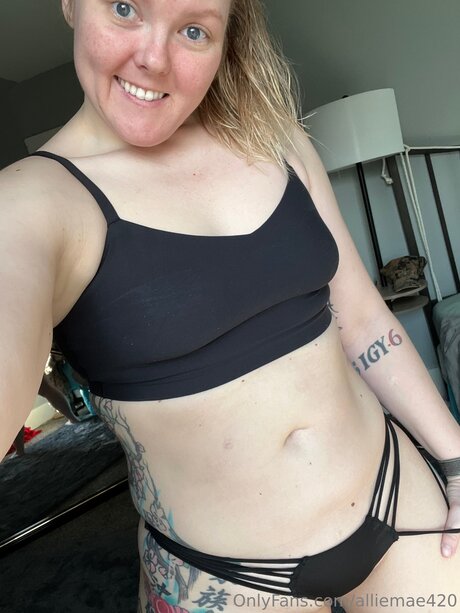 Alliemae420 xxx star du porno collection