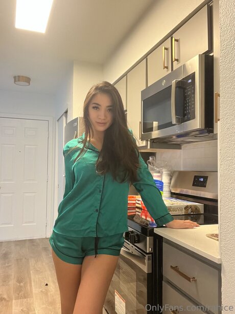 Rahice actrice pornographique images