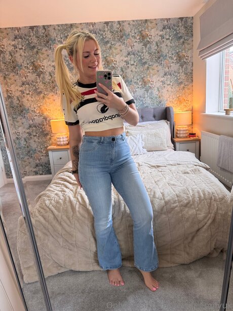 Hotwifeemilyuk actrice nue galeries