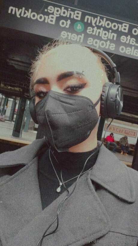 Rbella23 star du porno gratuit image