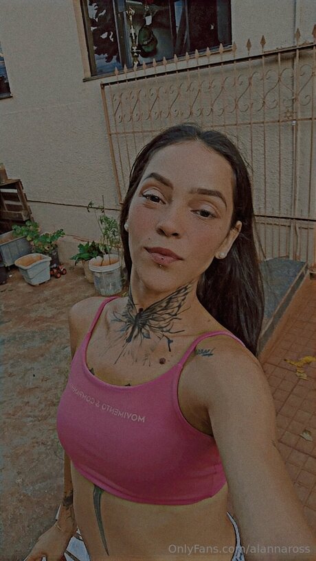 Alannaross xxx étoile galeries