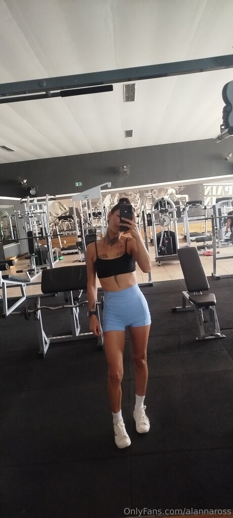 Alannaross star du porno gratuite image