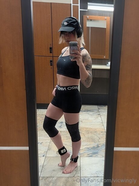 Vicwingly star du porno parfaite des photos