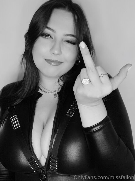 Missfallon actrice érotique des photos