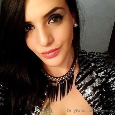 Lizvenus star du porno adulte des photos