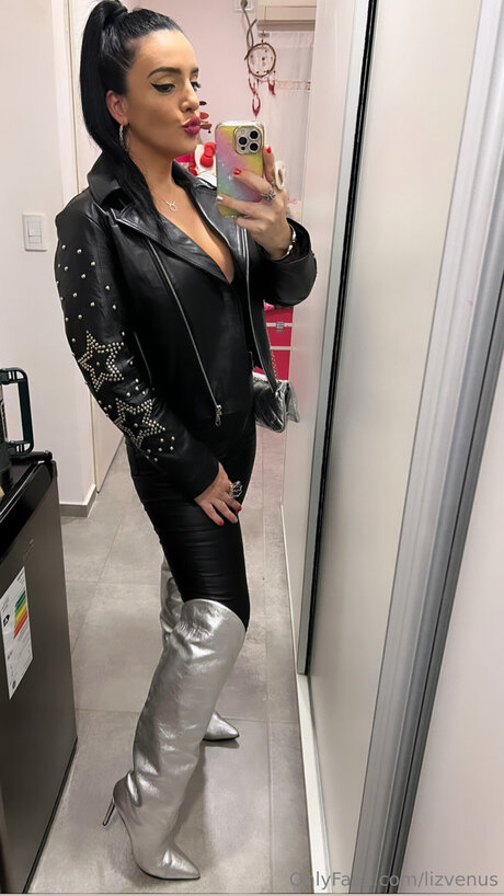 Lizvenus actrice de grande qualité collection