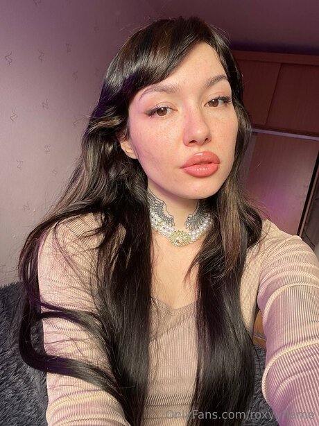 Roxyyflame joli modèle images